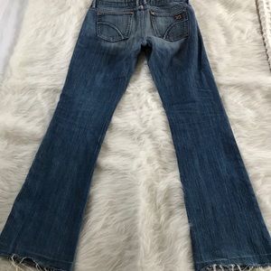 Joe’s jeans Fitzgerald fit size 28